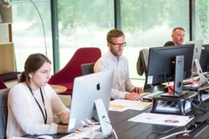 Expert logistics managers